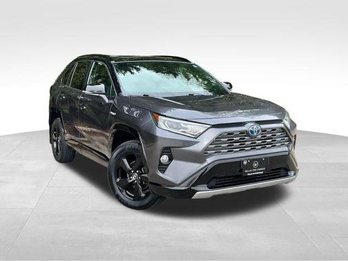2019 Toyota RAV4 Hybrid SE