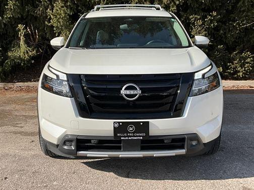 2022 Nissan Pathfinder SL 4WD