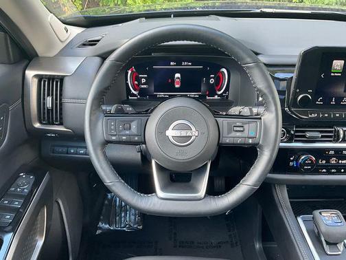 2024 Nissan Pathfinder Platinum 4WD