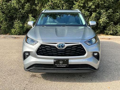 2022 Toyota Highlander Hybrid XLE