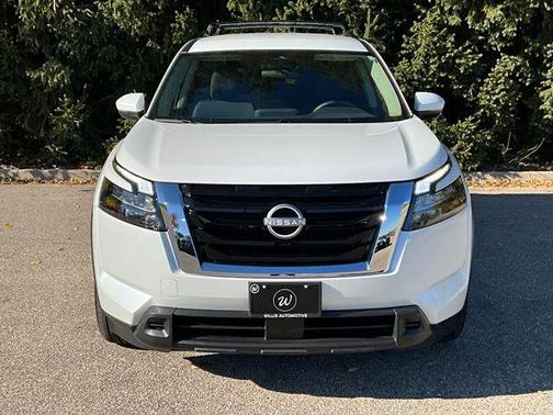 2025 Nissan Pathfinder SV 4WD