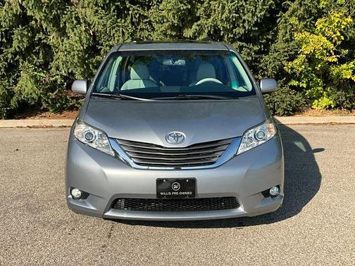 2014 Toyota Sienna XLE