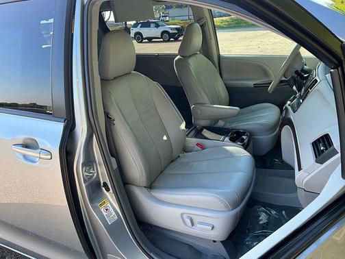 2014 Toyota Sienna XLE