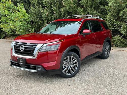 2025 Nissan Pathfinder SL 4WD