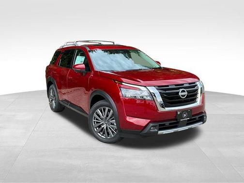 2025 Nissan Pathfinder SL 4WD