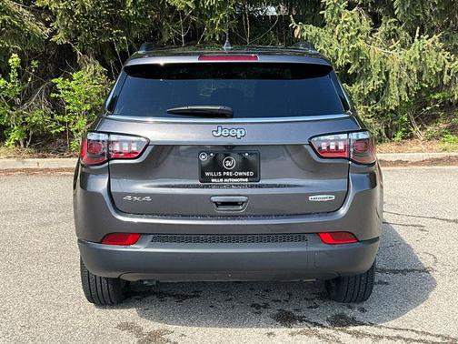 2023 Jeep Compass Latitude Lux