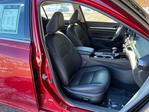 2023 Nissan Altima SR Intelligent AWD