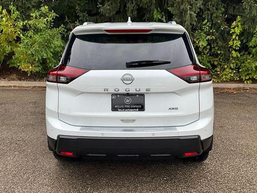 2025 Nissan Rogue SV
