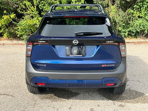 2026 Nissan Kicks SR
