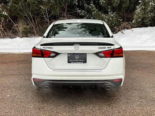 2022 Nissan Altima SR FWD