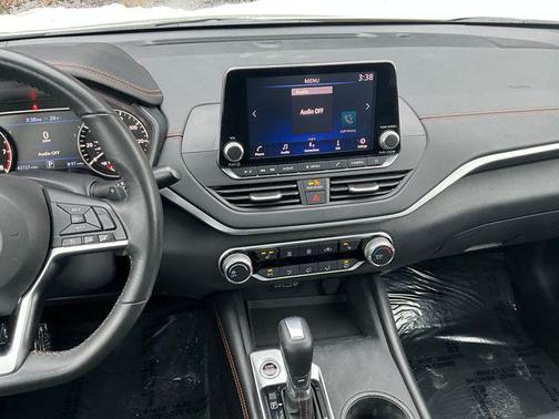 2022 Nissan Altima SR FWD