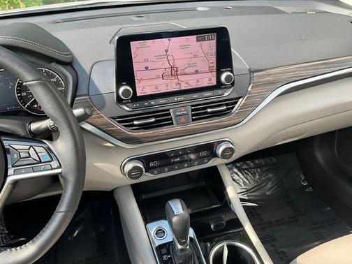 2022 Nissan Altima 2.5 SL