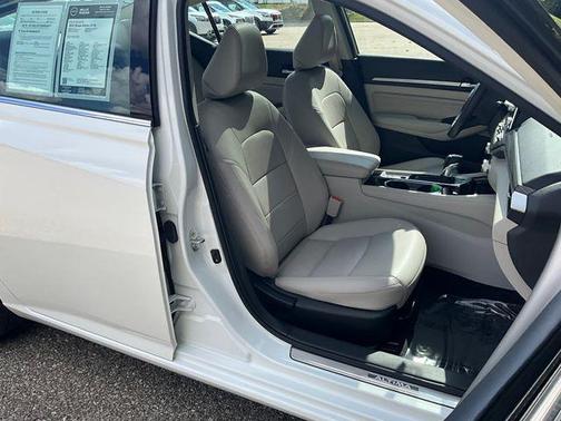 2022 Nissan Altima 2.5 SL