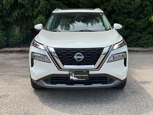 Pearl White Tricoat 2023 Nissan Rogue SL