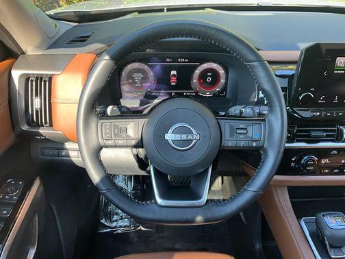 2023 Nissan Pathfinder Platinum 4WD