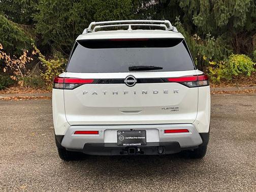2023 Nissan Pathfinder Platinum 4WD