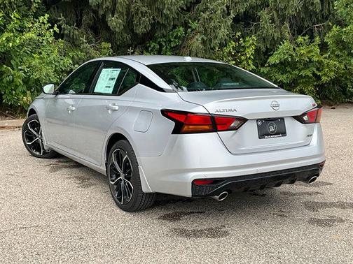 2025 Nissan Altima SR AWD