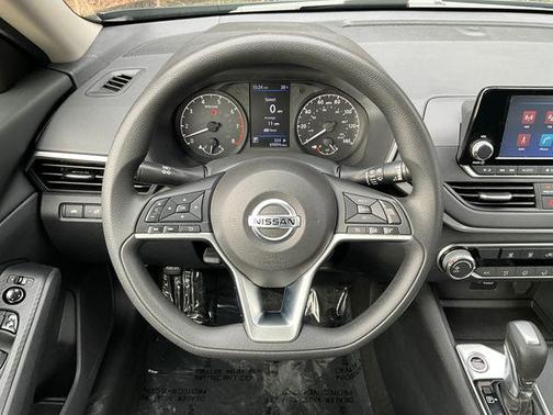 2022 Nissan Altima S FWD