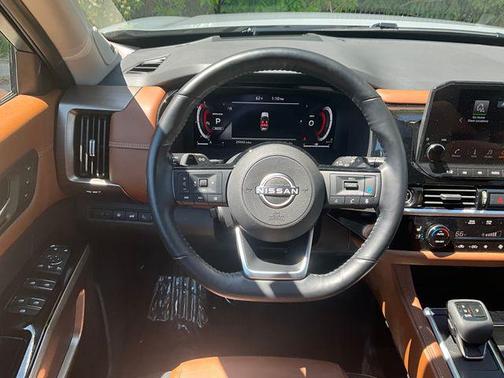 2023 Nissan Pathfinder Platinum 4WD