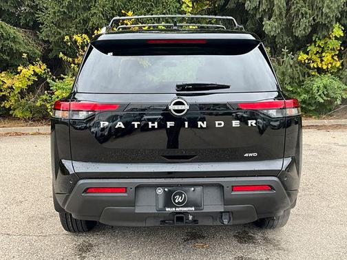 2025 Nissan Pathfinder SV 4WD