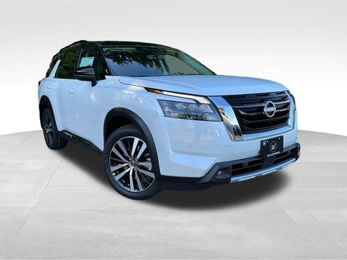 2025 Nissan Pathfinder Platinum 4WD