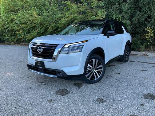 2025 Nissan Pathfinder Platinum 4WD