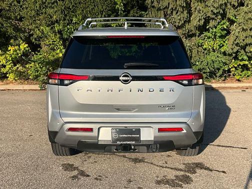 2024 Nissan Pathfinder Platinum 4WD