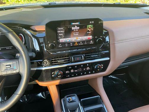 2024 Nissan Pathfinder Platinum 4WD