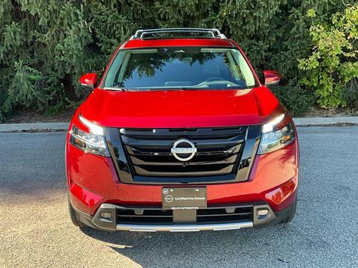 2024 Nissan Pathfinder Platinum 4WD