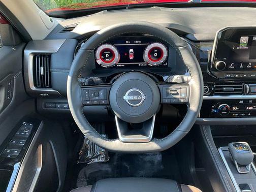 2024 Nissan Pathfinder Platinum 4WD