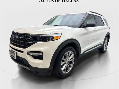 Star White Metallic Tri-Coat 2022 Ford Explorer XLT
