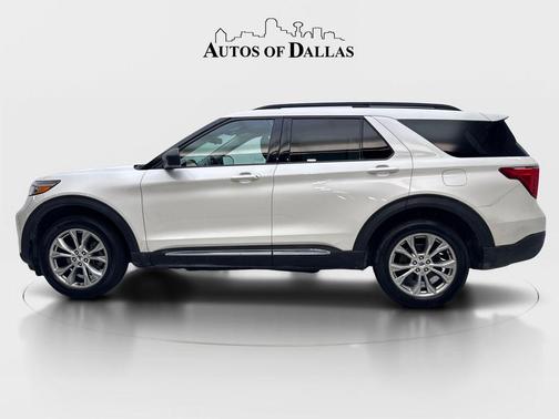 Star White Metallic Tri-Coat 2022 Ford Explorer XLT
