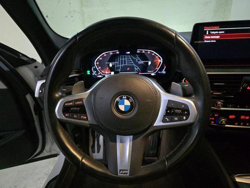 2022 BMW 540 i