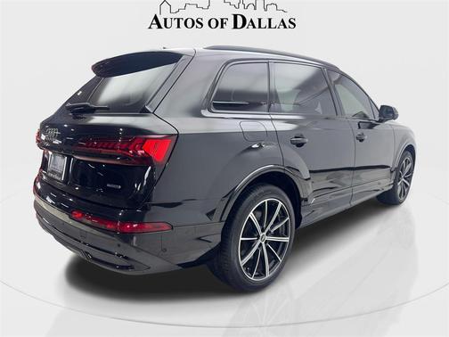 2022 Audi Q7 55 Premium Plus