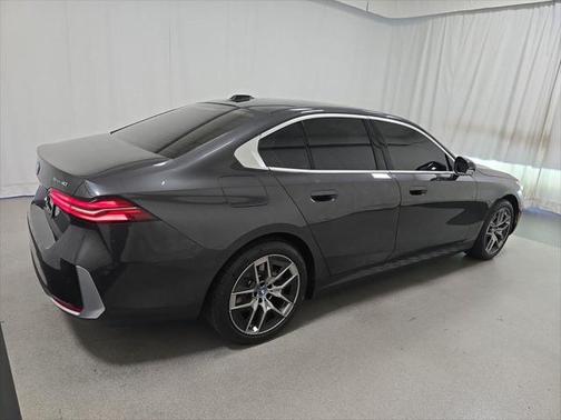 2024 BMW i5 eDrive40