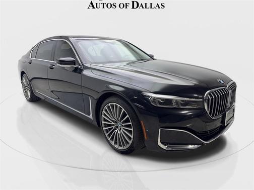 2022 BMW 740 i