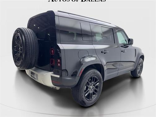 2025 Land Rover Defender 110 P300