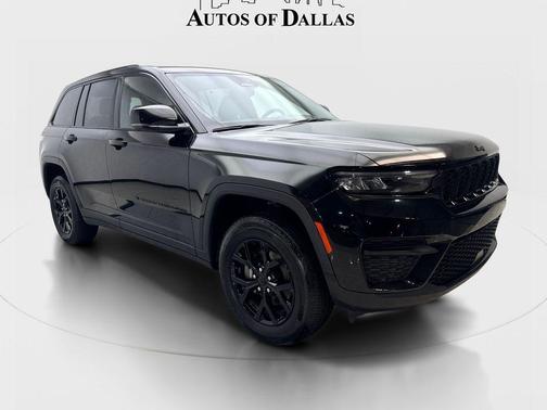 Diamond Black Crystal Pearlcoat 2024 Jeep Grand Cherokee Altitude