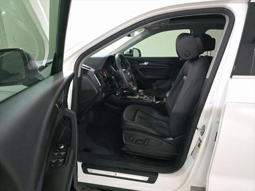 2022 Audi Q5 45 S line Premium