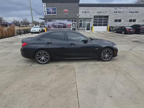 2022 BMW 330e 330e iPerformance