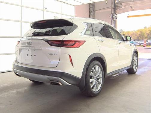 2022 INFINITI QX50 LUXE AWD