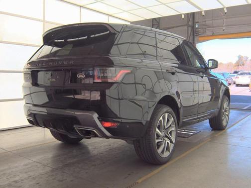 2022 Land Rover Range Rover Sport HSE Silver Edition