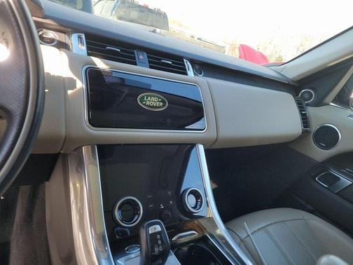 2022 Land Rover Range Rover Sport HSE Silver Edition