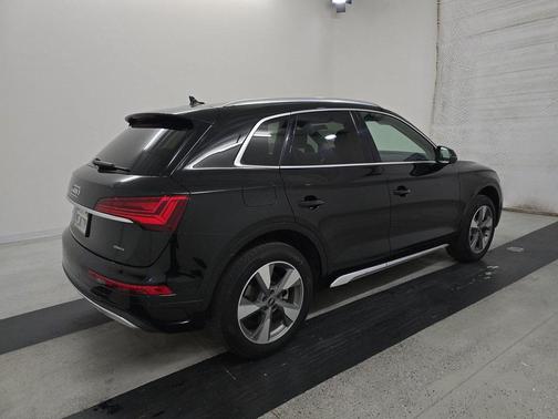 2023 Audi Q5 40 Premium