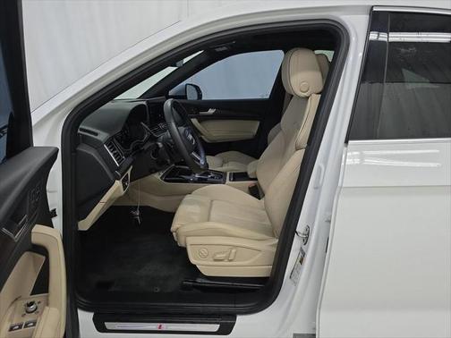 2022 Audi Q5 45 S line Premium Plus