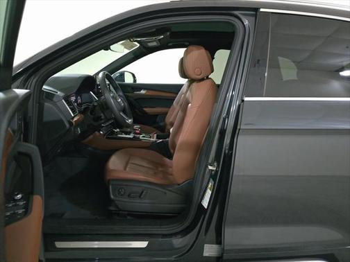 2023 Audi Q5 40 Premium Plus