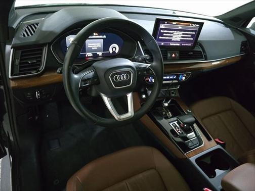 2023 Audi Q5 40 Premium Plus