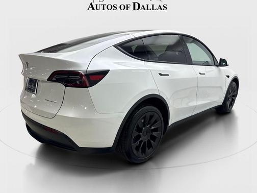 Pearl White Multi-Coat 2024 Tesla Model Y Long Range Dual Motor All-Wheel Drive
