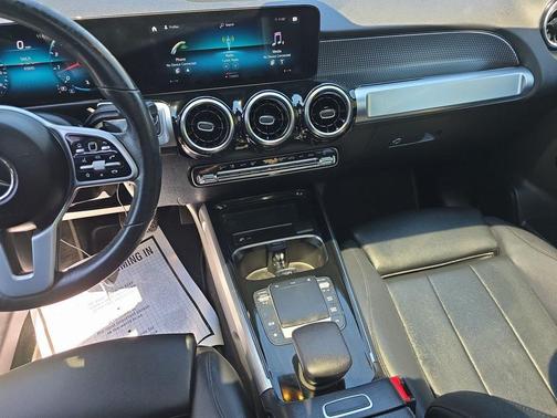 2022 Mercedes-Benz GLB 250 Base