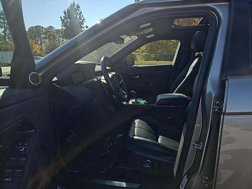 2021 Land Rover Range Rover Evoque R-Dynamic SE